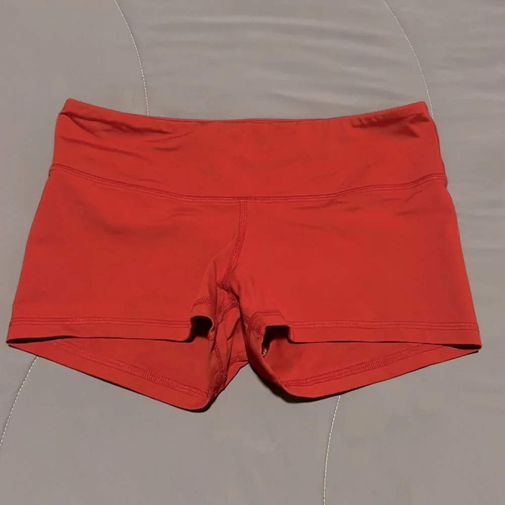 FLEO athletic shorts - Picture 1 of 3